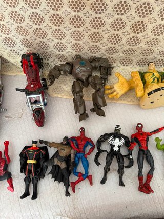 Lote 17 figuras Spiderman y Marvel