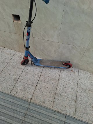 Patinete infantil azul