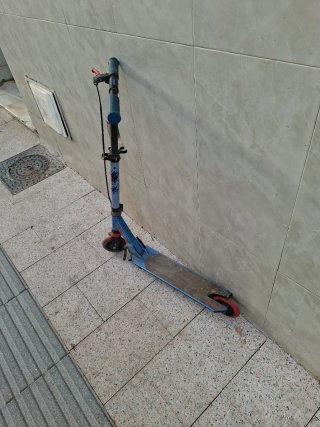 Patinete infantil azul