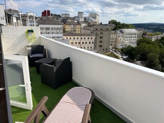 Se alquila una terraza para el dia del eclipse.