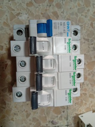 Disyuntor 1 polo 6A Schneider CHNT