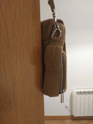 Bolso bandolera marrón de ante