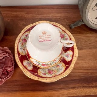 Taza y plato Royal Albert Lady Hamilton porcelana