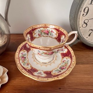 Taza y plato Royal Albert Lady Hamilton porcelana