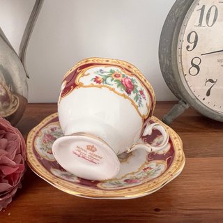 Taza y plato Royal Albert Lady Hamilton porcelana