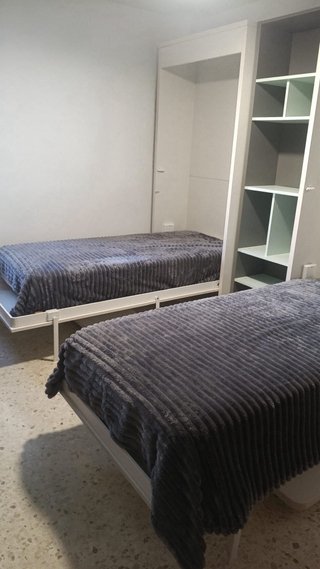 Camas abatibles con escritorio y estantería