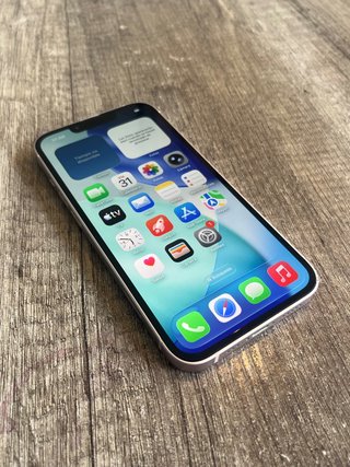Apple iPhone 13 128gb Rosa 94% Batería