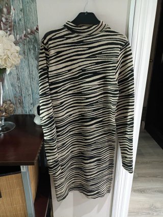 Vestido estampado cebra Primark Talla S (perfecto)