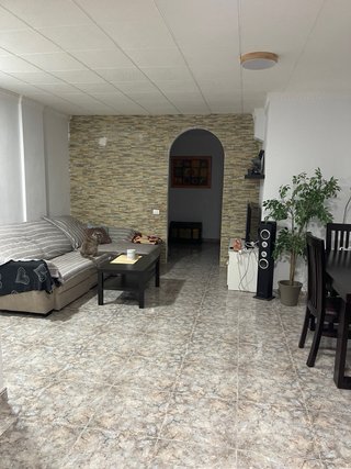 Se alquila habitación en piso a compartir