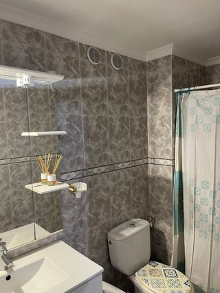 Se alquila habitación en piso a compartir