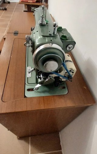 Máquina de coser Refrey Transforma