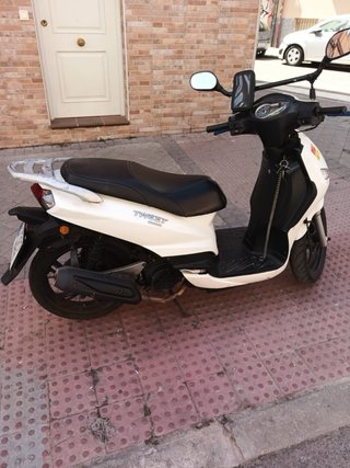 Peugeot Tweet 125i 2018 Blanca