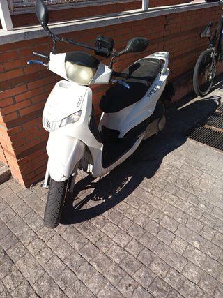 Peugeot Tweet 125i 2018 Blanca