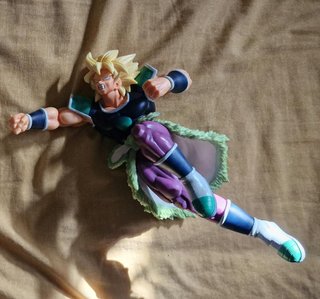 Figura Broly - Dragon Ball Super Banpresto