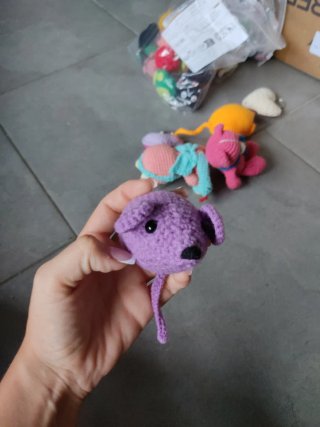 Peluche morado hecho a mano