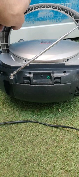 Radio-Cd y Cassette...Mx Onda...funcciona bien