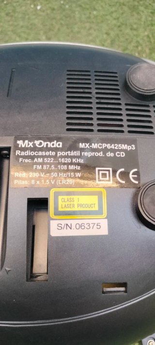 Radio-Cd y Cassette...Mx Onda...funcciona bien