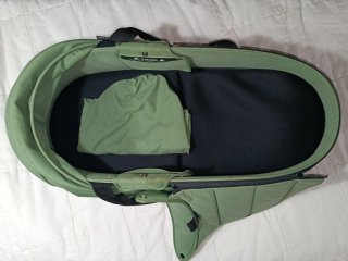 Capazo Babyzen Yoyo, verde, con funda y sabana