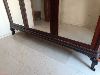 Armario antiguo madera con espejos