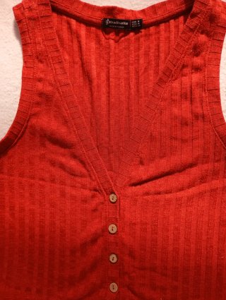 Top Stradivarius rojo talla M