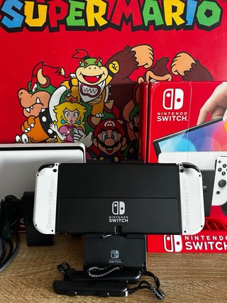 Nintendo Switch OLED Blanca COMO NUEVA con plastic