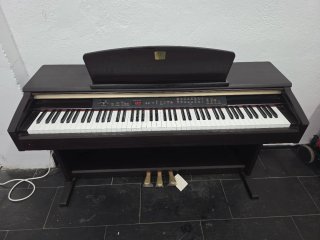 Piano Digital Negro