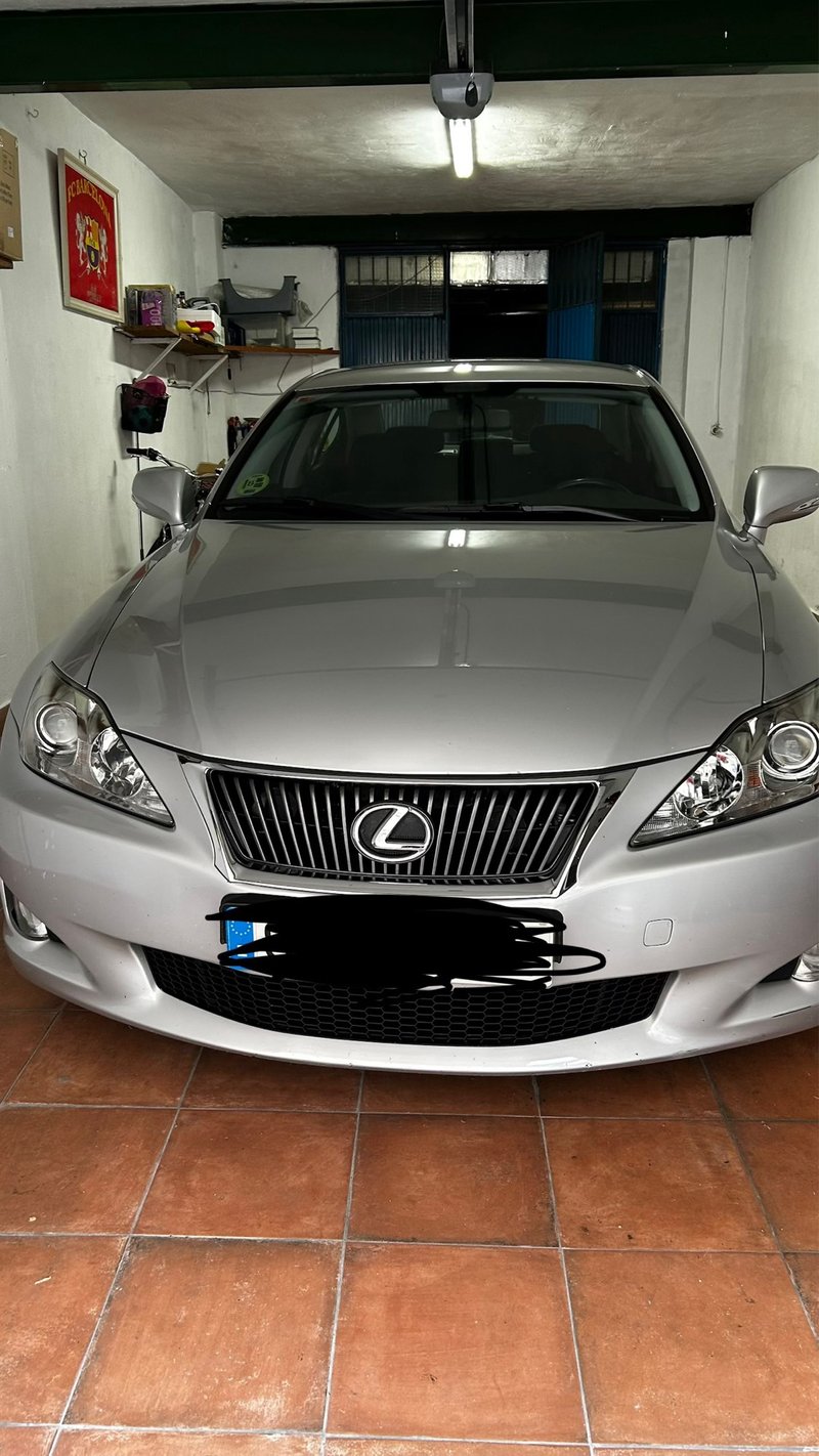 Lexus IS 2009 22d - foto 1