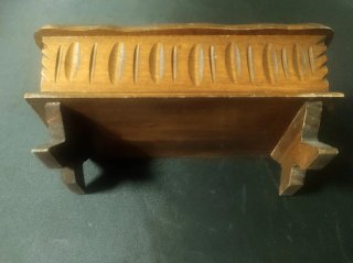 ✅ Caja de madera tallada