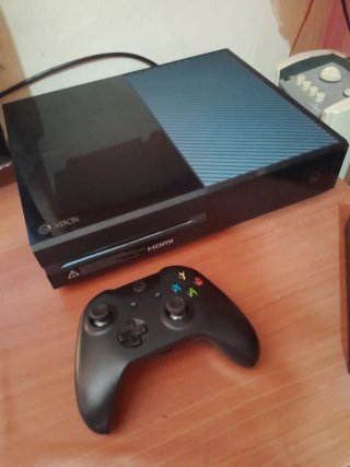 Xbox One Negra y Azul