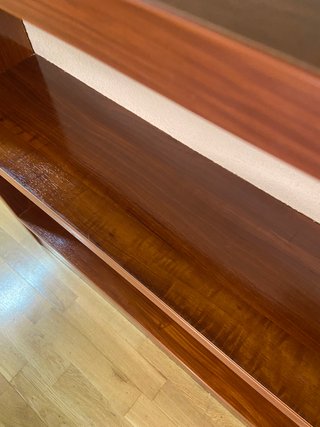 Estantería de madera marrón Nueva