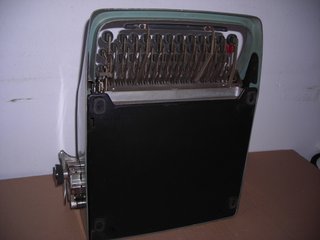 Máquina de escribir Olivetti Studio 44 - VER FOTOS