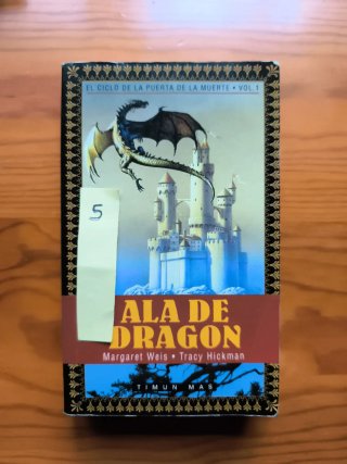 6 libros de fantasía.