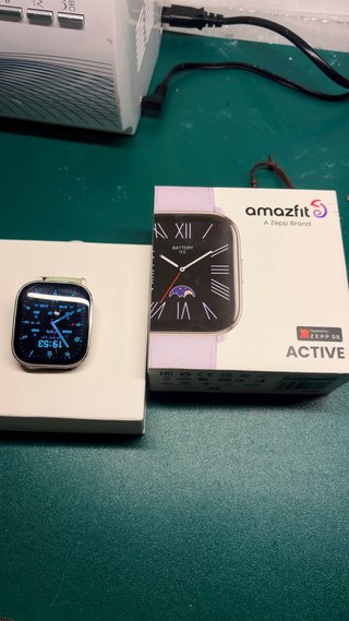 Amazfit Active Smartwatch AMOLED