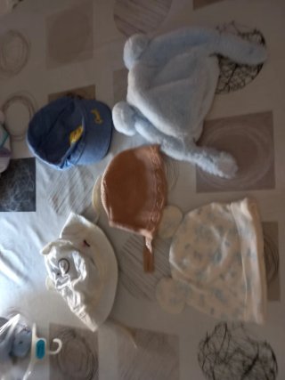 Lote Gorros y Gorra Bebé