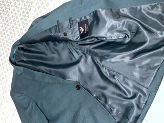 Traje azul marino (1 uso)
