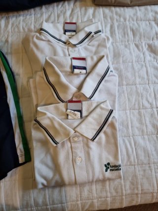 3 polos Teresianas talla M