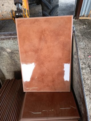Baldosa 28x41.  22metros
