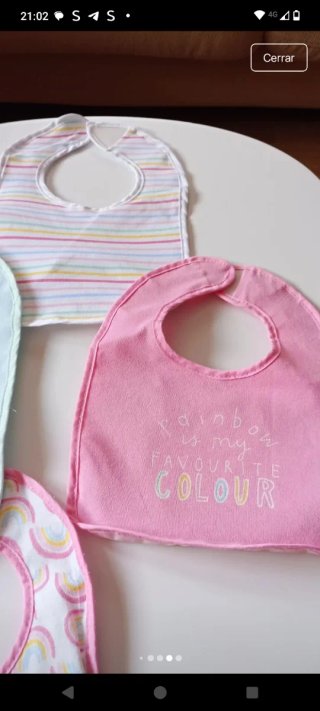 Baberos de algodón y plástico bebé Primark