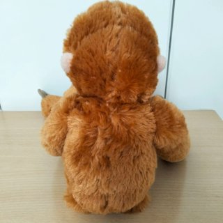 Mono de peluche marrón
