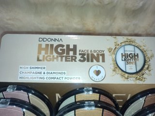 Paleta Iluminador DDONNA High Lighter 3in1
