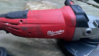Amoladora Milwaukee AGV22-230E 230mm 2200W