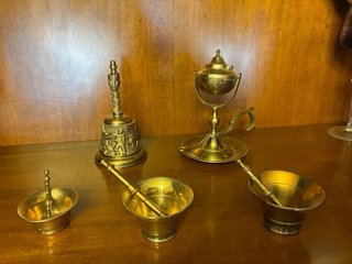 Lote bronce Vintage: Morteros, Campana, Quinqué
