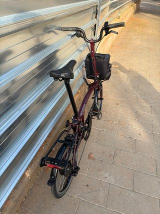 Brompton C Line Eléctrica Plum Red M4L