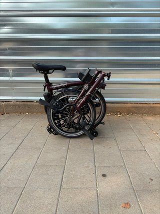 Brompton C Line Eléctrica Plum Red M4L