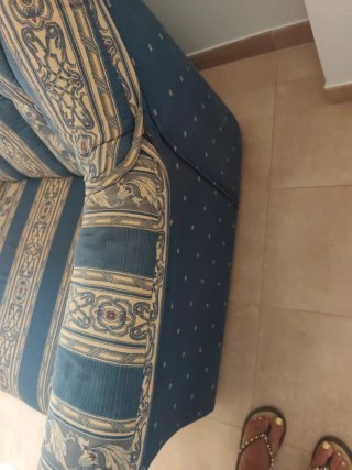 Sofá cama tela y madera