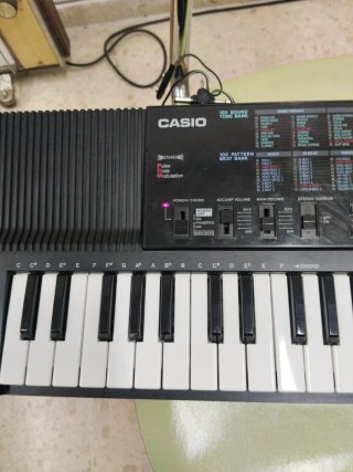 Órgano Casio MA-201