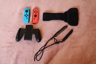 Nintendo Switch V2 + Caja + Accesorios