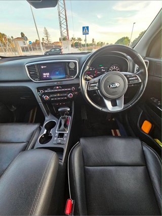 2021 KIA Sportage 3 hybrid. right hand srive