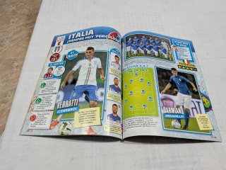 Revista Jugon! Guia Eurocopa 2016 con 12 posters