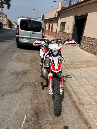 GasGas 300 2T se vende o se cambia por furgoneta